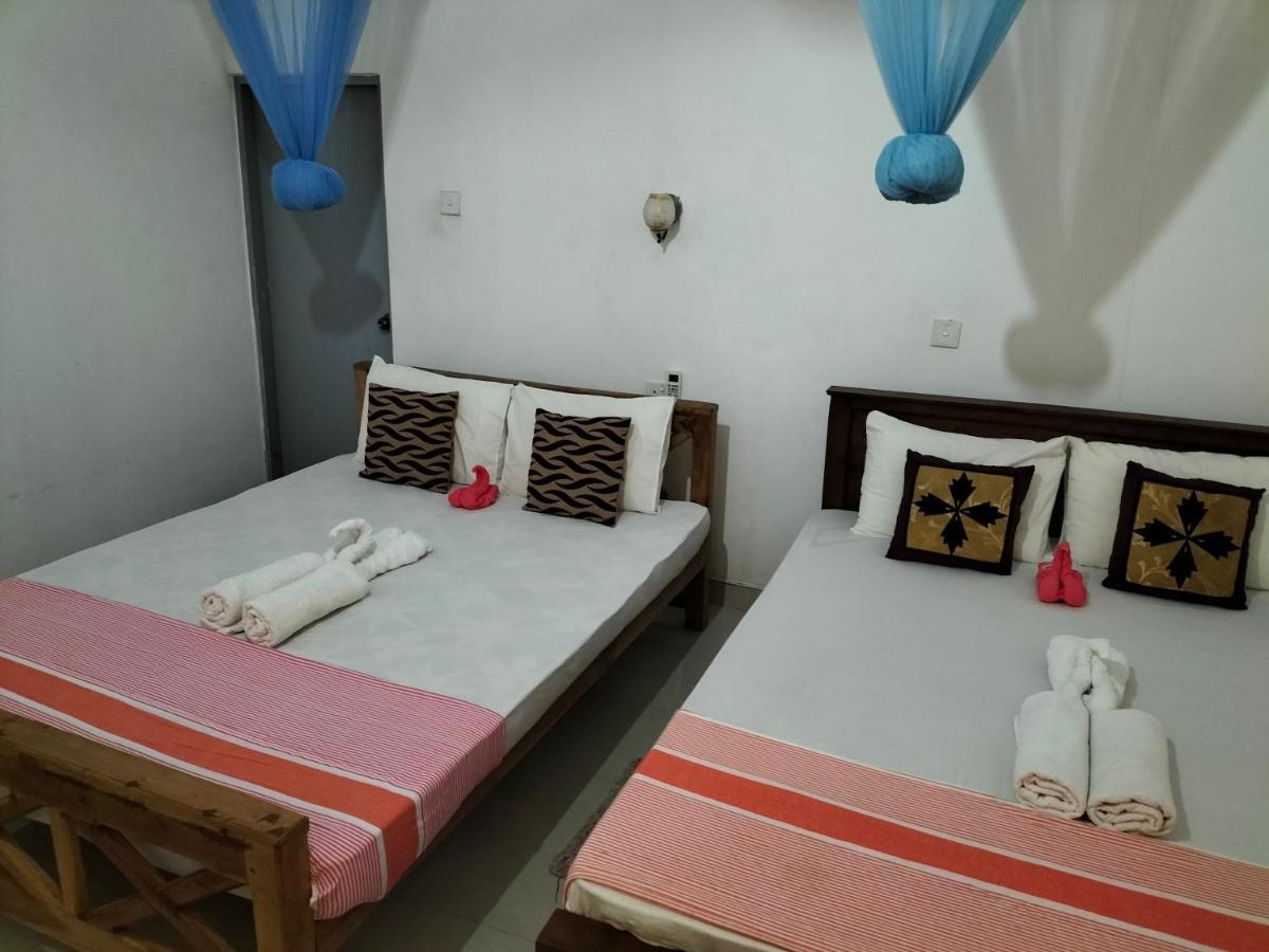 Sanjana Home Stay Habarana Exteriör bild