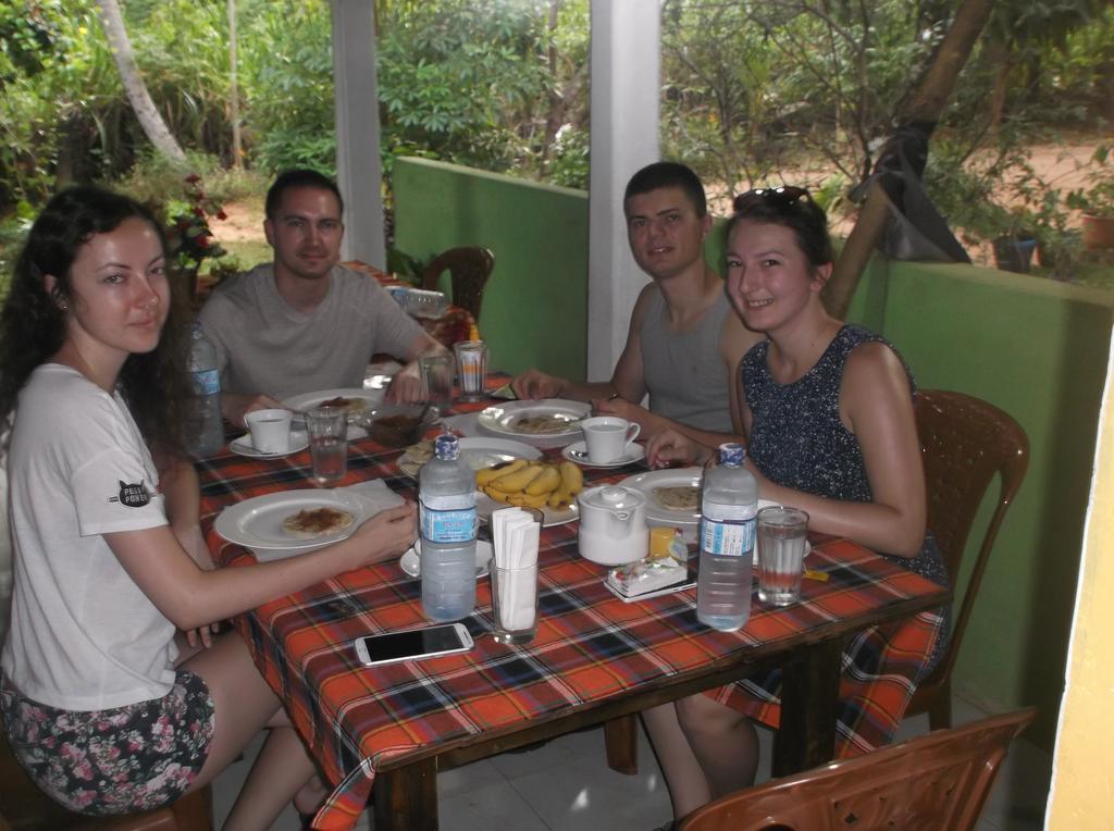 Sanjana Home Stay Habarana Exteriör bild